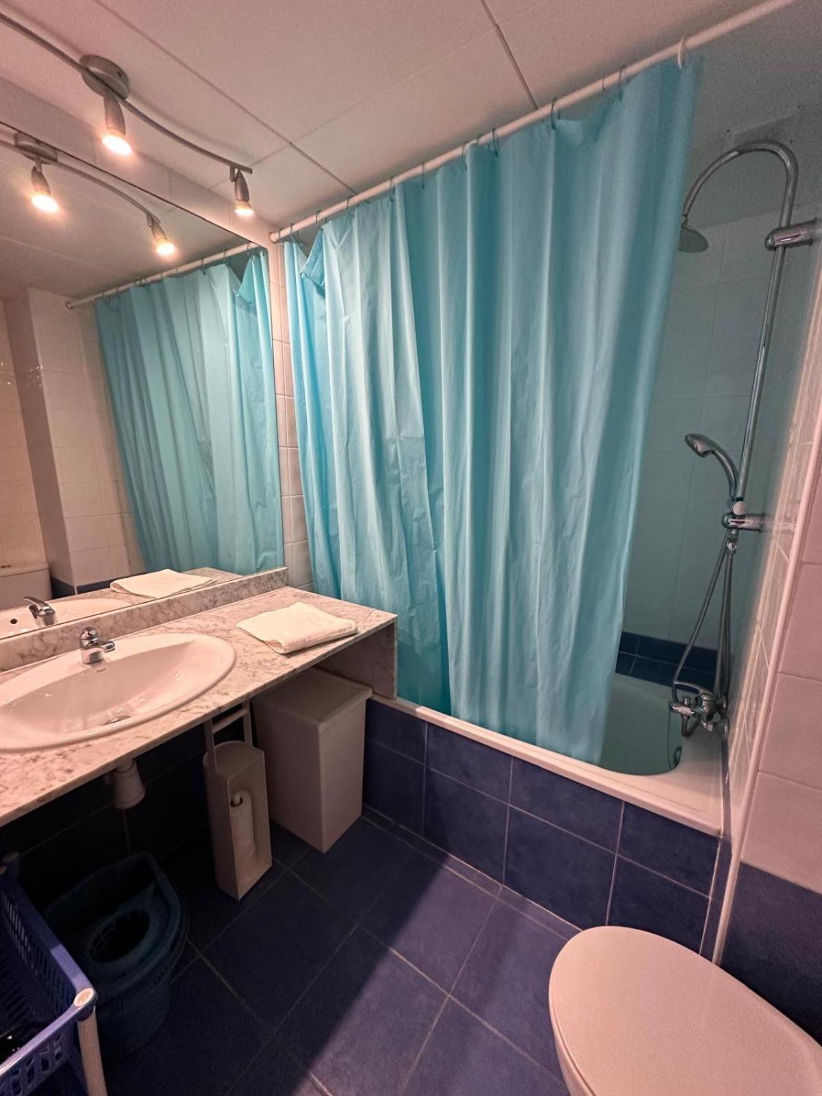 Ferienwohnung Bonito Piso En Roses Con Piscina Y Parking Av-66 Exterior foto