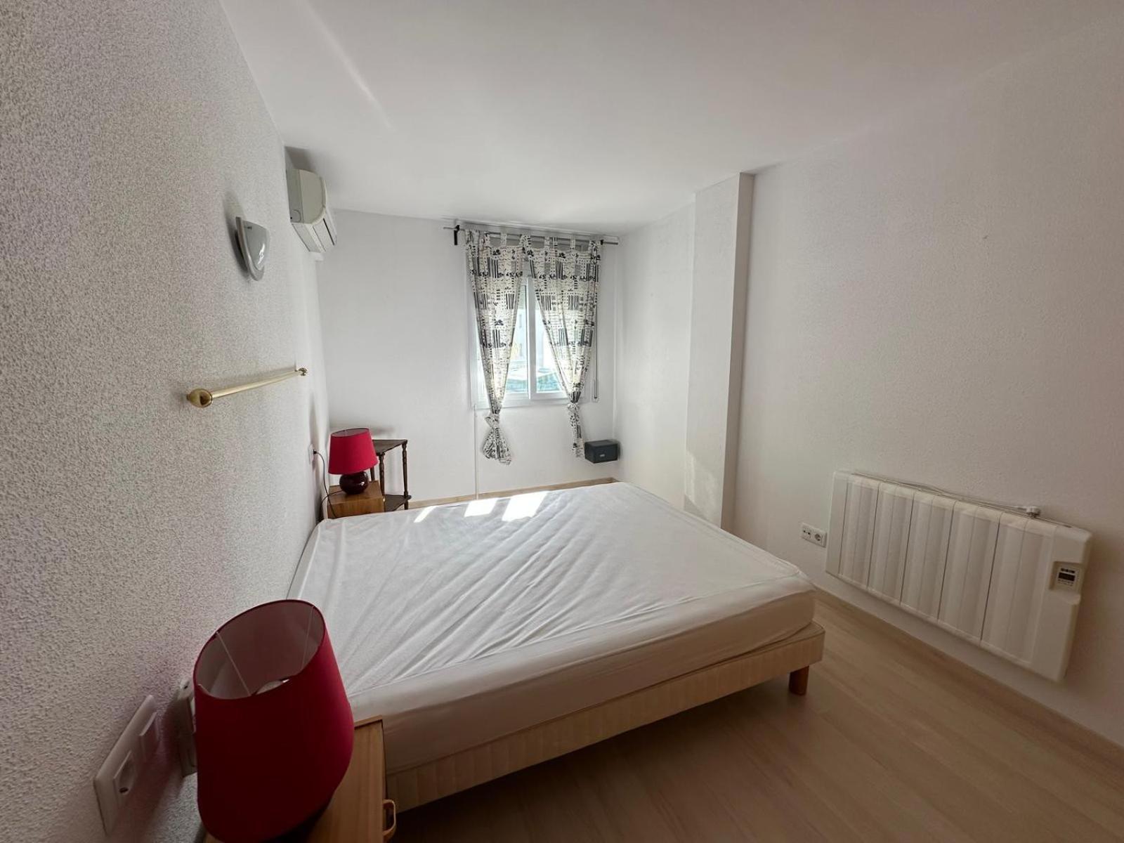 Ferienwohnung Bonito Piso En Roses Con Piscina Y Parking Av-66 Exterior foto
