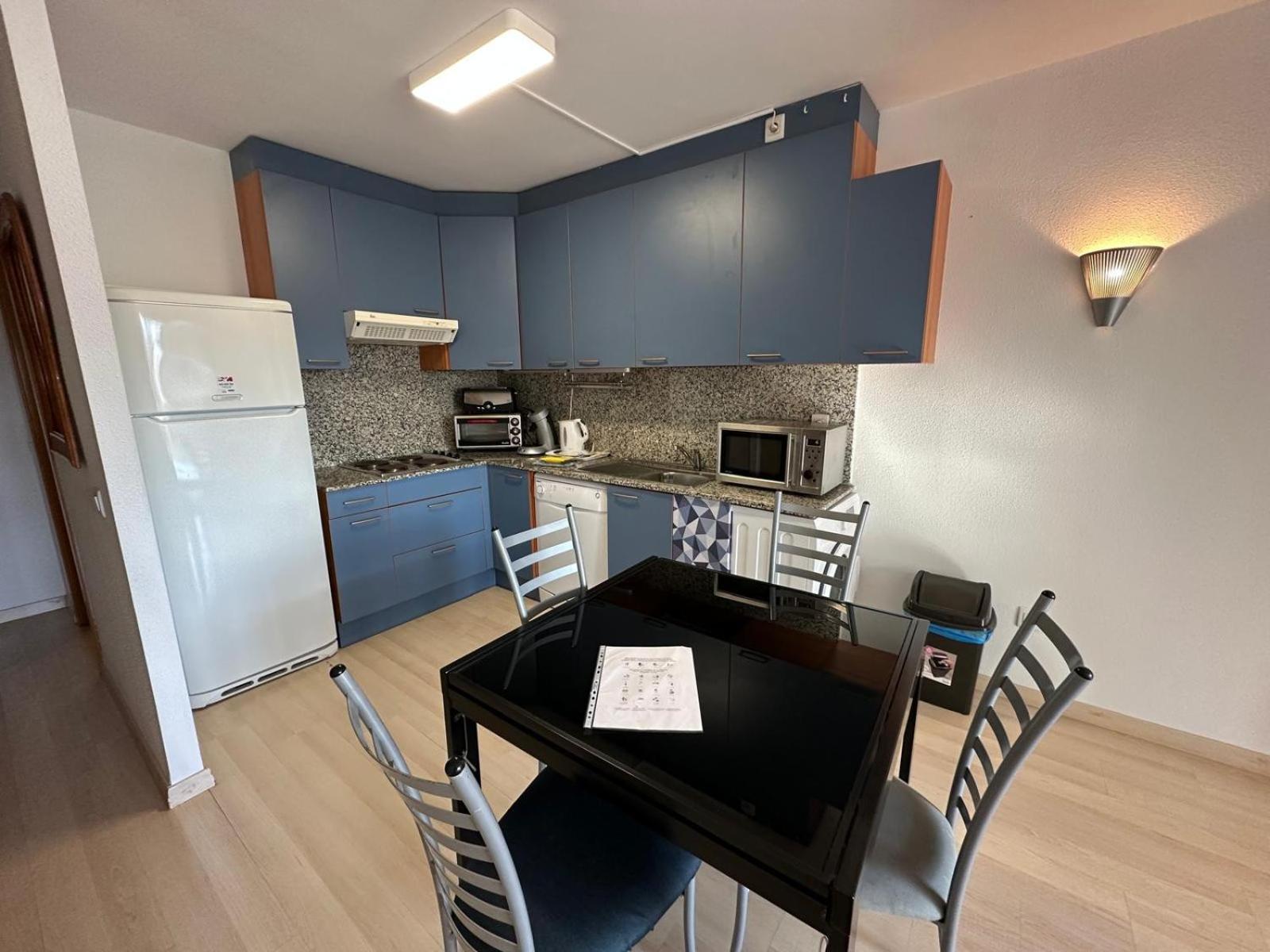 Ferienwohnung Bonito Piso En Roses Con Piscina Y Parking Av-66 Exterior foto